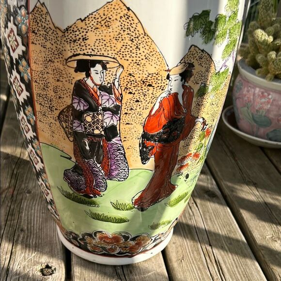 Vintage 25.5" Large Chinese Vase Geishas Hand Painted Porcelain Tall Chinoiserie - Picture 12 of 16